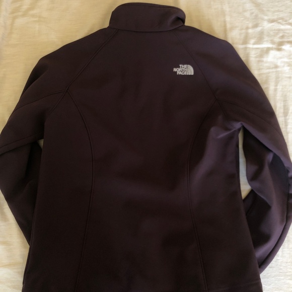 Plum Northface jacket - Picture 3 of 3